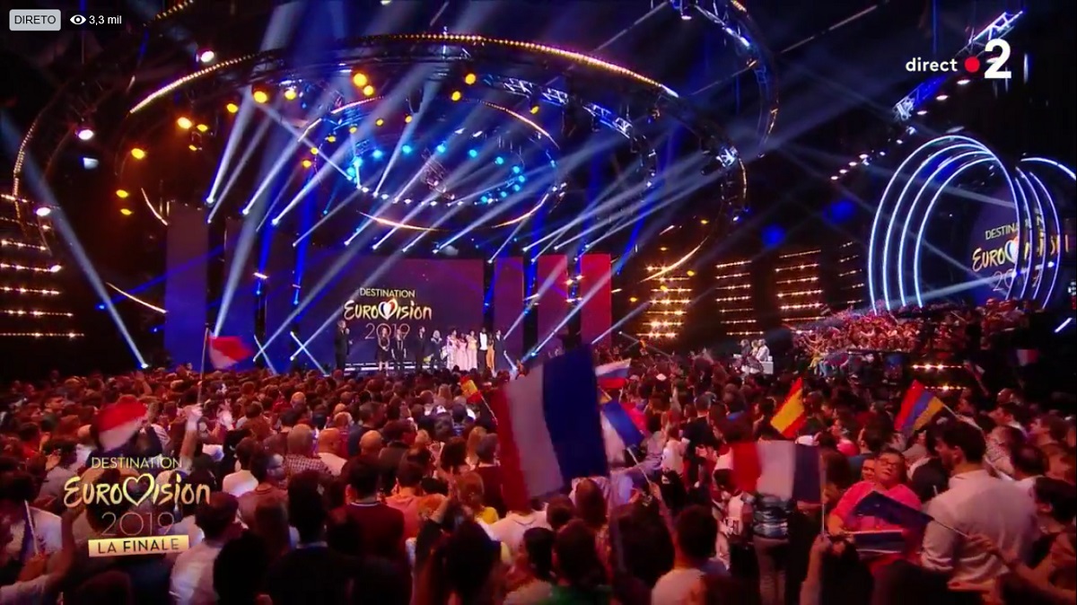  Bilal Hassani representa França na Eurovisão com ‘Roi’