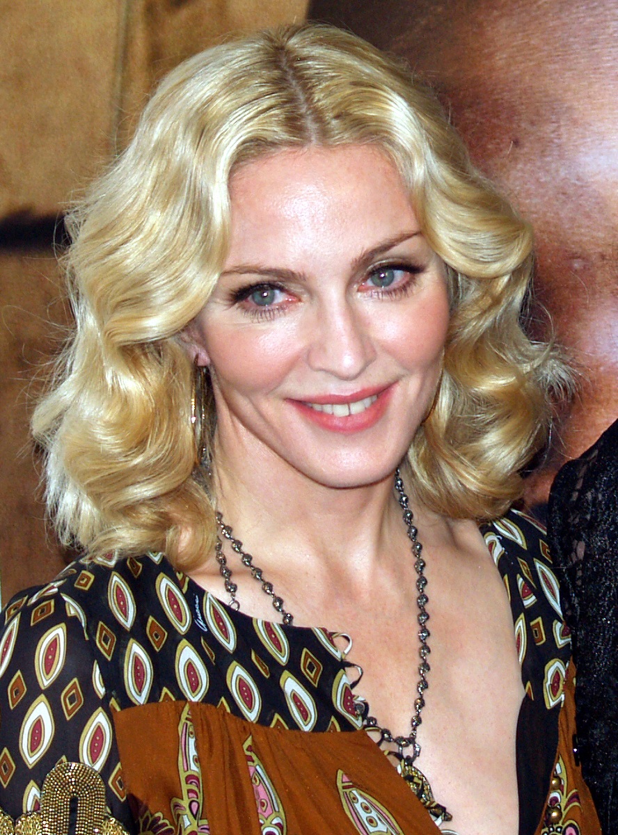 Diretor artístico de Sanremo 2020 ambiciona ter Madonna e Monica Belucci como convidadas