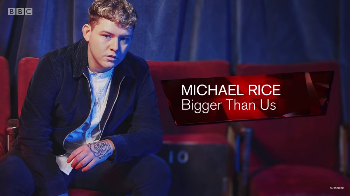  Reino Unido decidiu: Michael Rice com ‘Bigger Than Us’ na Eurovisão