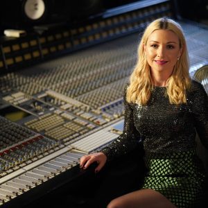  Kate Miller-Heidke vai ter coristas israelitas na Eurovisão