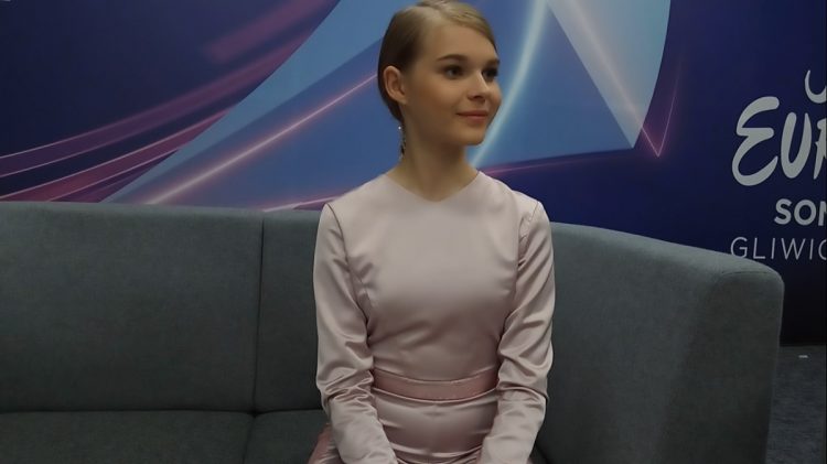  Sophia Ivanko concorre para representar a Ucrânia na Eurovisão 2022