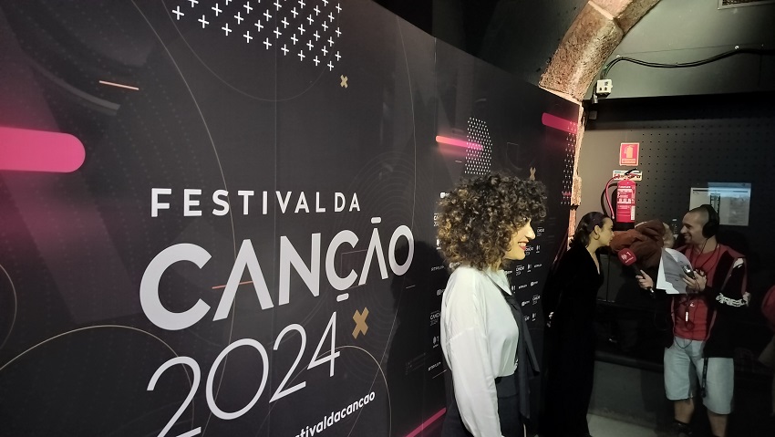 VÍDEO/Entrevista a Cristina Clara: “Estão muito presentes as influências da música tradicional portuguesa e cabo-verdiana”
